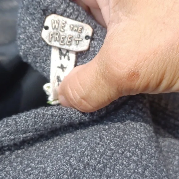 Free People Women's Blossom Thermal Sweater Top in Paisley Floral Sz M - Picture 5 of 6